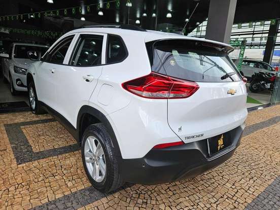 CHEVROLET-TRACKER-2020