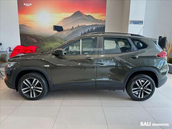 CHEVROLET-TRACKER-2023