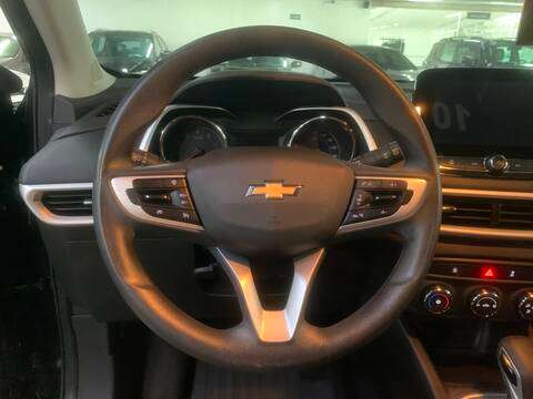 CHEVROLET-TRACKER-2023