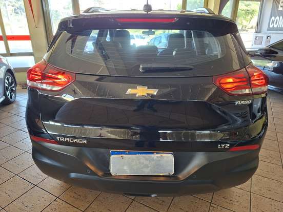 CHEVROLET-TRACKER-2021