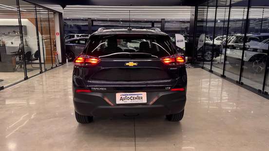 CHEVROLET-TRACKER-2024