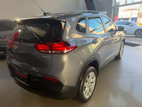 CHEVROLET-TRACKER-2020