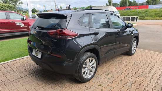 CHEVROLET-TRACKER-2023