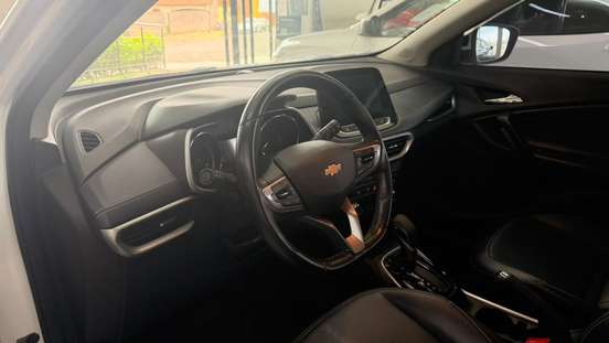 CHEVROLET-TRACKER-2020