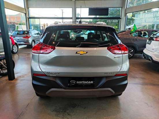 CHEVROLET-TRACKER-2023