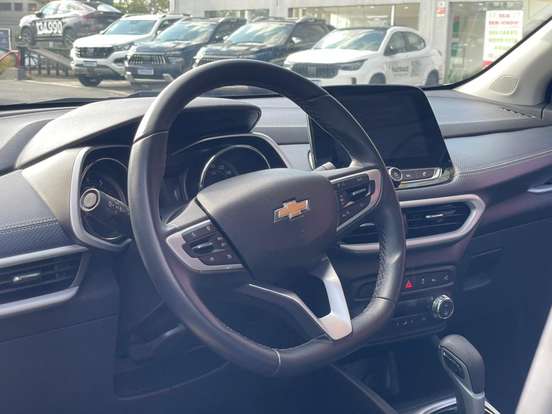 CHEVROLET-TRACKER-2024