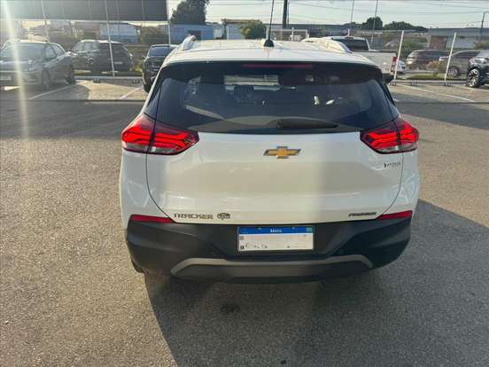 CHEVROLET-TRACKER-2023