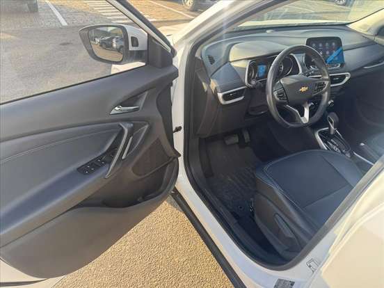 CHEVROLET-TRACKER-2023