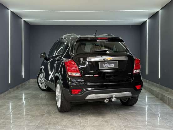 CHEVROLET-TRACKER-2017