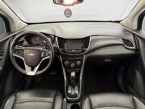 CHEVROLET-TRACKER-2017
