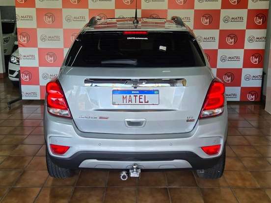 CHEVROLET-TRACKER-2016
