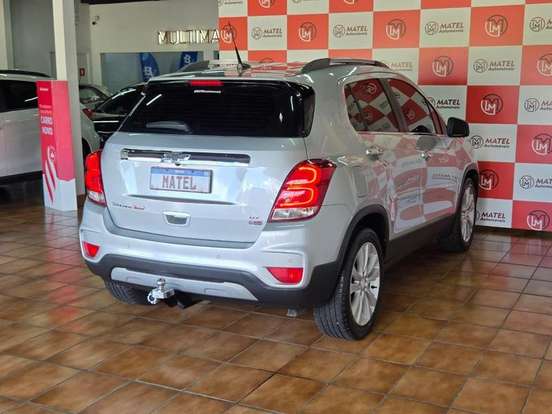 CHEVROLET-TRACKER-2016
