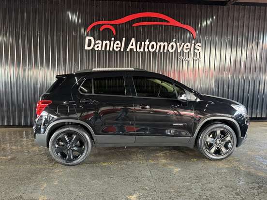 CHEVROLET-TRACKER-2018