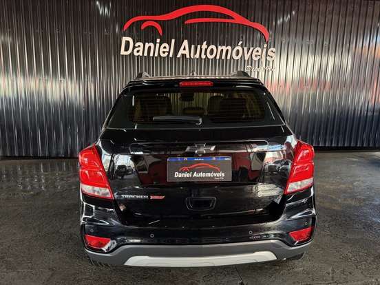 CHEVROLET-TRACKER-2018