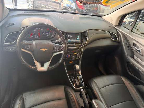 CHEVROLET-TRACKER-2019