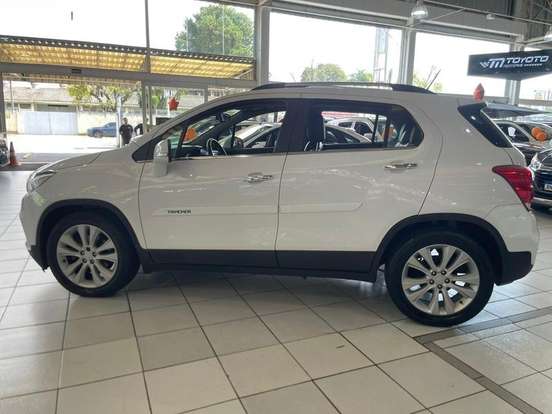 CHEVROLET-TRACKER-2018