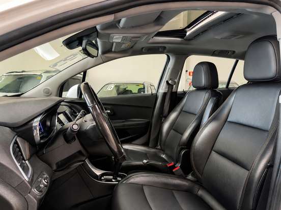 CHEVROLET-TRACKER-2018