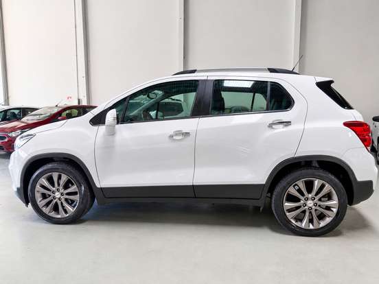 CHEVROLET-TRACKER-2018