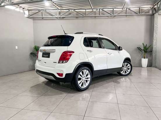 CHEVROLET-TRACKER-2017