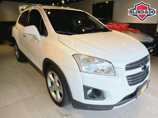 CHEVROLET-TRACKER-2015