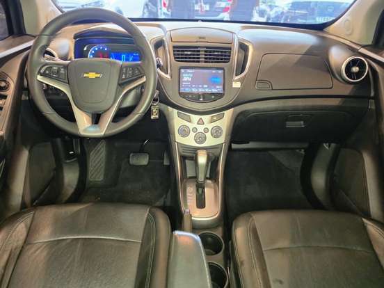 CHEVROLET-TRACKER-2015