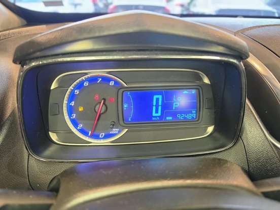 CHEVROLET-TRACKER-2015