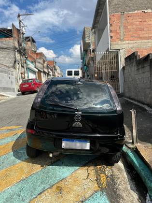 CHEVROLET CORSA 1.4 MPFI PREMIUM SEDAN 8V FLEX 4P MANUAL