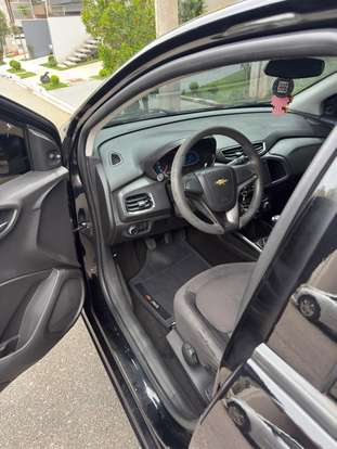 CHEVROLET-ONIX-2015