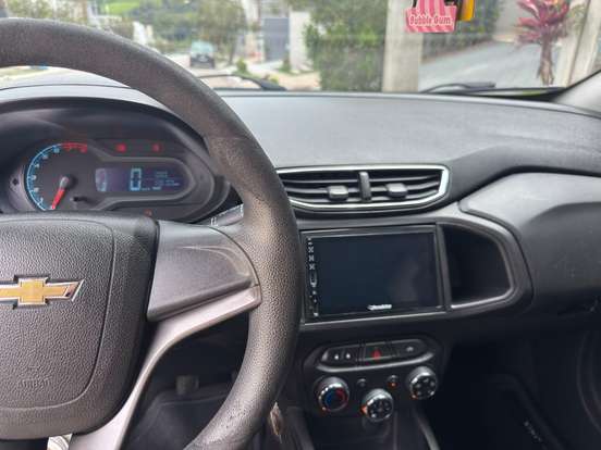 CHEVROLET-ONIX-2015