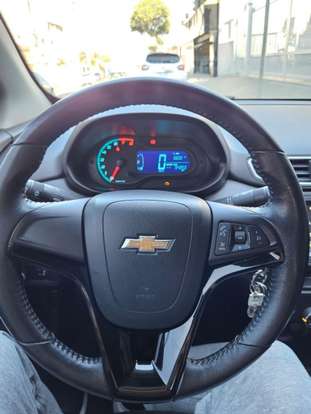 CHEVROLET-ONIX-2016