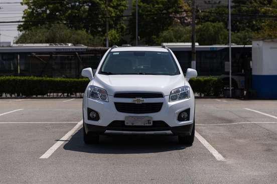 CHEVROLET-TRACKER-2014