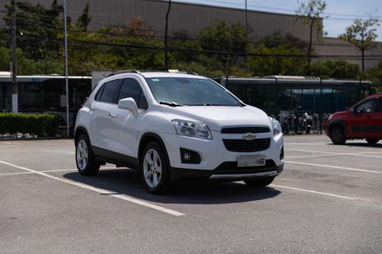 CHEVROLET-TRACKER-2014