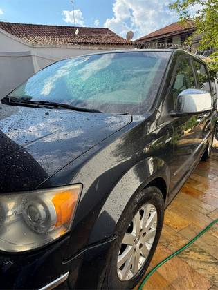 CHRYSLER TOWN & COUNTRY 3.8 LIMITED V6 12V GASOLINA 4P AUTOMÁTICO