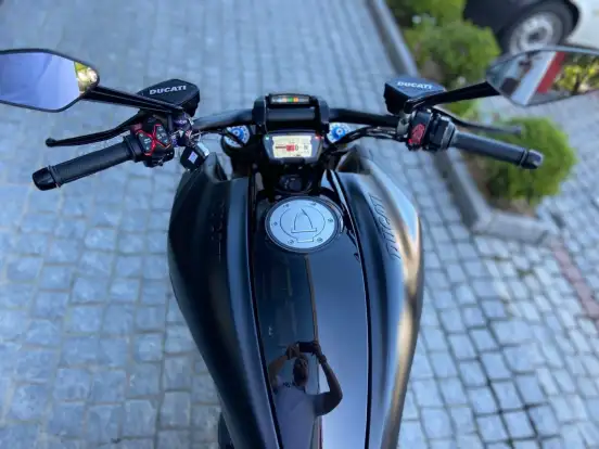 DUCATI-DIAVEL 1260 S-2019