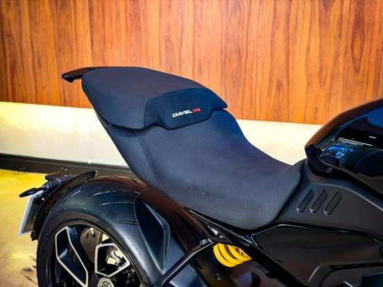 DUCATI-DIAVEL V4-2024