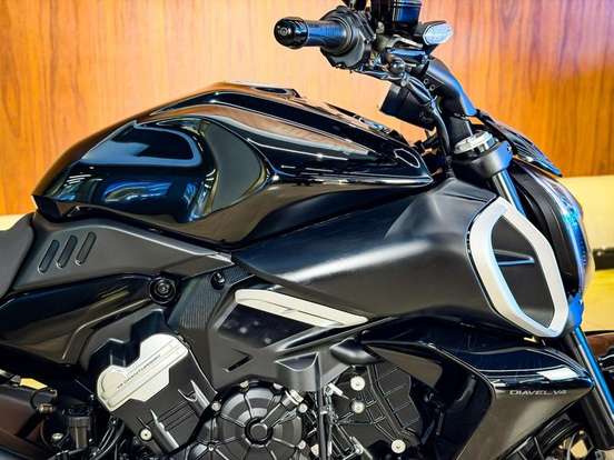 DUCATI-DIAVEL V4-2024
