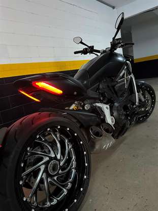 DUCATI-XDIAVEL-2017