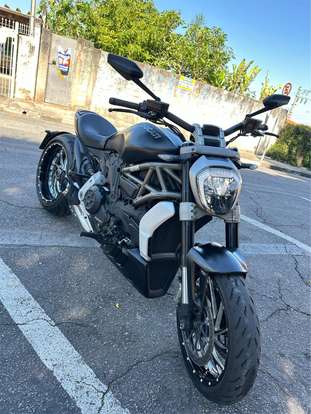 DUCATI-XDIAVEL-2017
