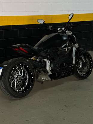DUCATI-XDIAVEL-2017