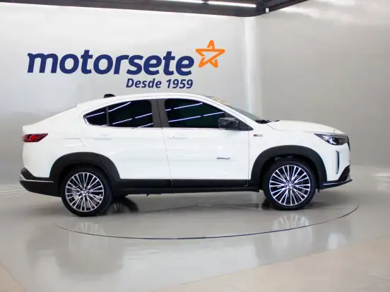 FIAT-FASTBACK-2024