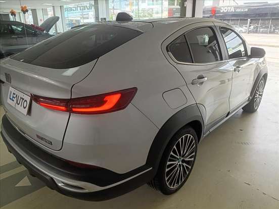 FIAT-FASTBACK-2025