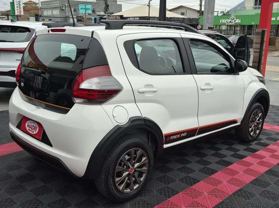 FIAT-MOBI-1.0 EVO FLEX TREKKING MANUAL FIAT-MOBI-2023