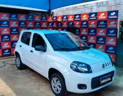 FIAT UNO 1.0 EVO VIVACE 8V FLEX 4P MANUAL FIAT UNO 1.0 EVO VIVACE 8V FLEX 4P MANUAL