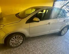 FIAT GRAND SIENA 1.6 MPI ESSENCE 16V FLEX 4P MANUAL FIAT GRAND SIENA 1.6 MPI ESSENCE 16V FLEX 4P MANUAL
