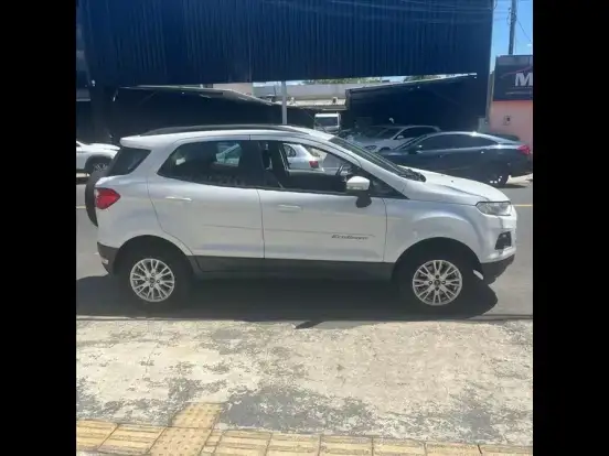 FORD-ECOSPORT-2016