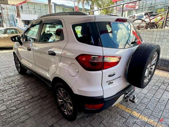 FORD-ECOSPORT-2013
