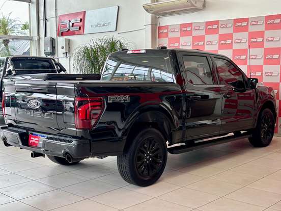 FORD-F-150-5.0 V8 GASOLINA CD LARIAT BLACK FX4 AUTOMÁTICO FORD-F-150-2025