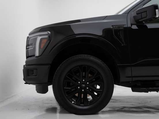 FORD-F-150-5.0 V8 GASOLINA CD LARIAT BLACK FX4 AUTOMÁTICO FORD-F-150-2025