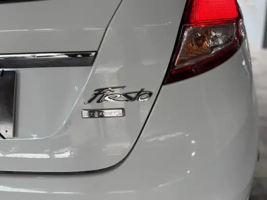 FORD-FIESTA-2016