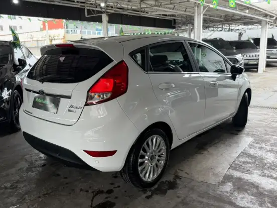 FORD-FIESTA-2016